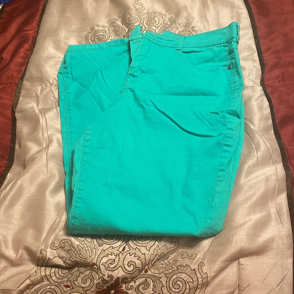 Green Style & Co Jeans with yummy control